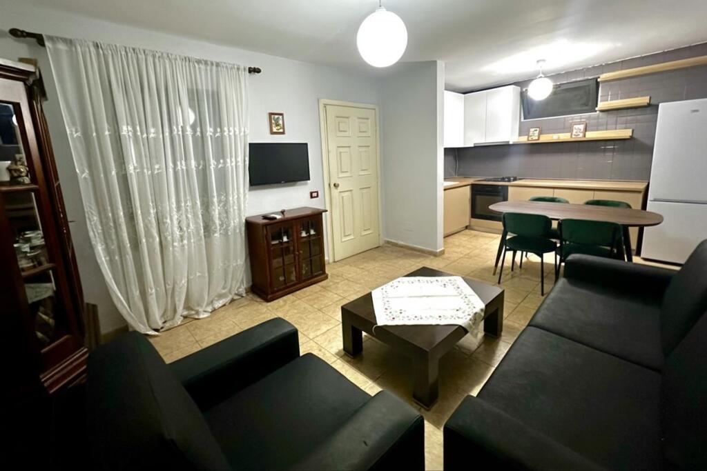 Private 1-story villa for rent – Xhamllik!!!