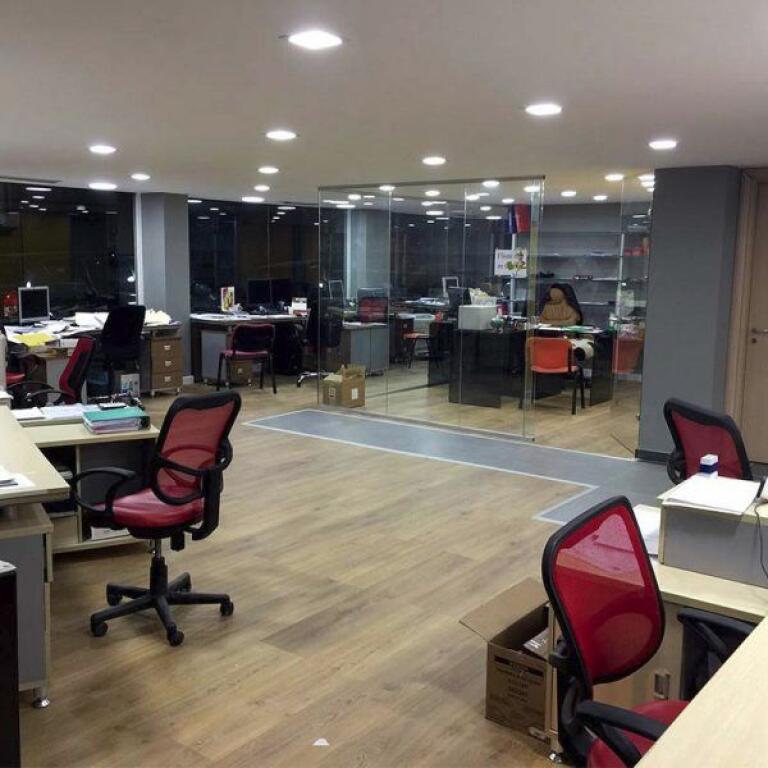 COMMERCIAL SPACE FOR SALE BOTANICAL GARDEN 330 M2 FLOOR 0