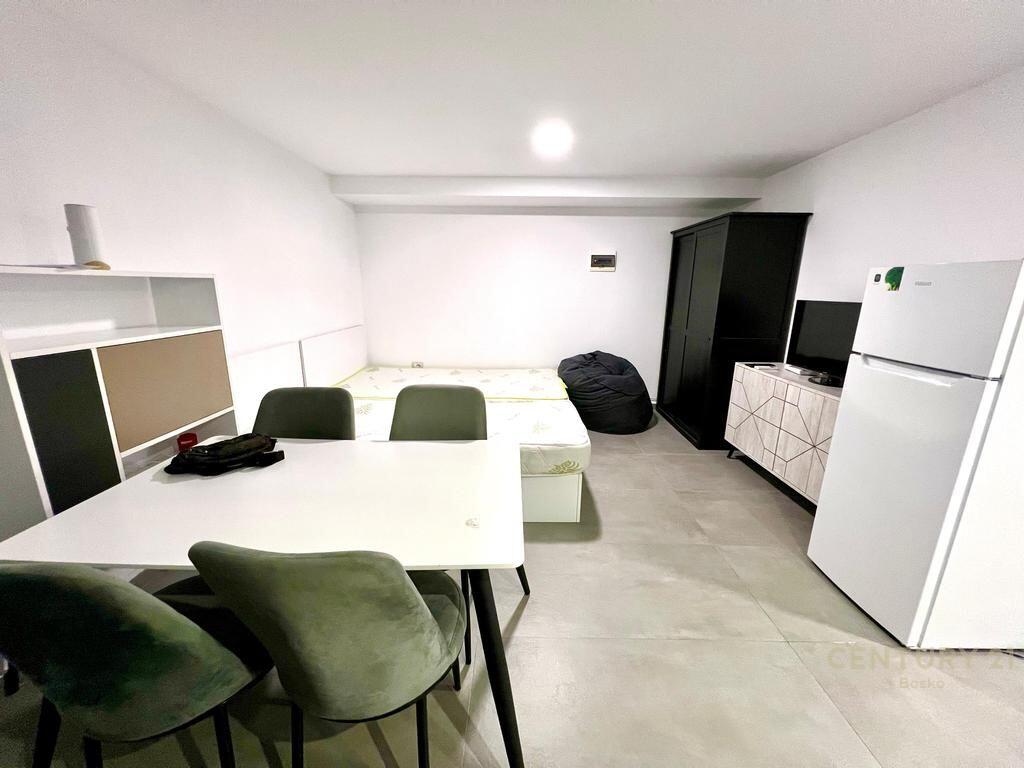 Liqeni i Thate, shitet garsionere 60,001 €