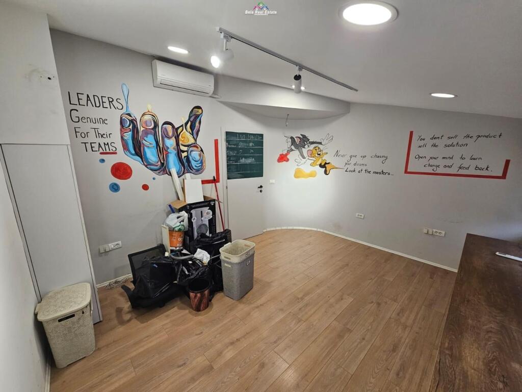 Ufficio in Affitto presso l'ex Mercato Elettrico (ID BZ2780) Tirana
