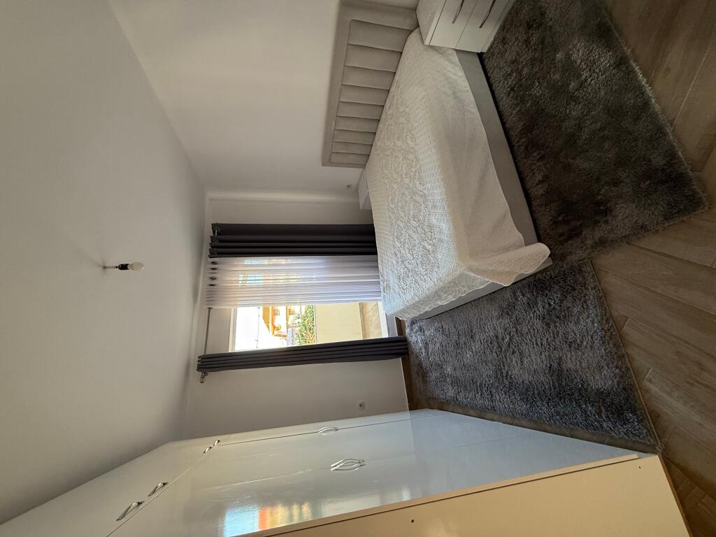 Jepet vile 2 katshe me qera