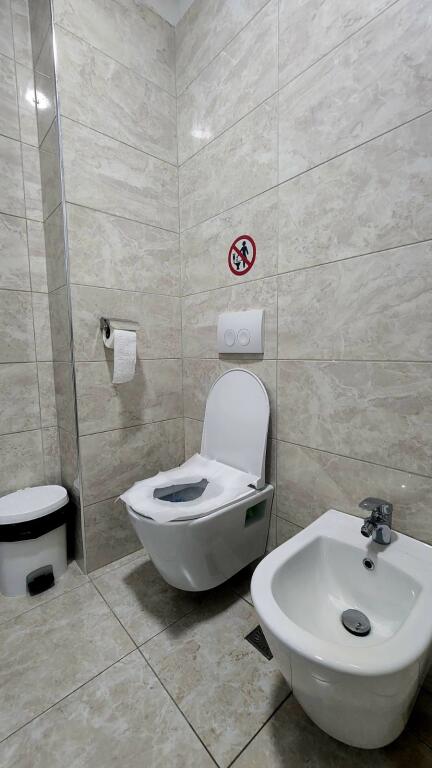 🟢 OKAZION - ZYRË E KOMPLETUAR ME QIRA (SHARED OFFICE)