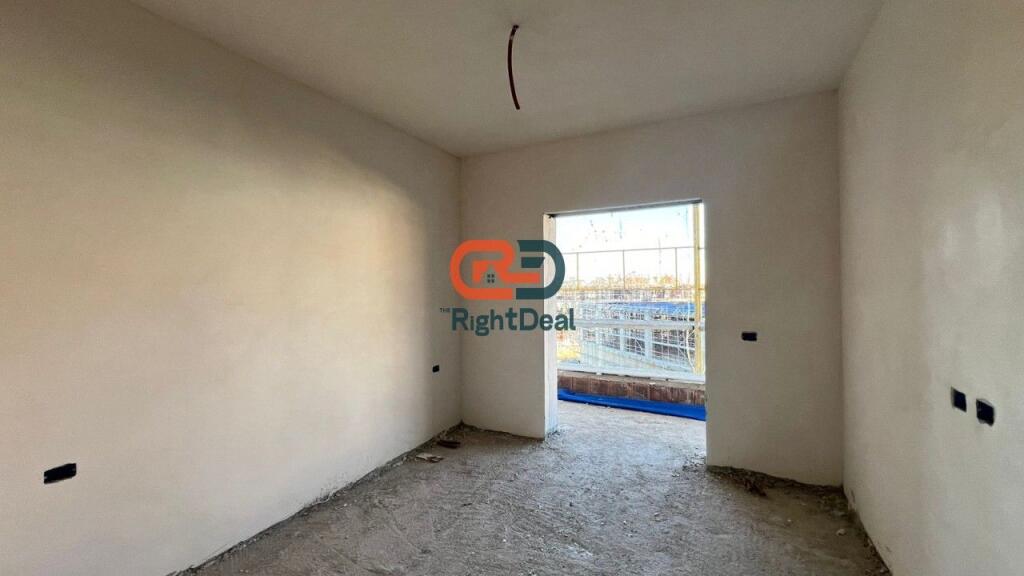 In Paskuqan, at British Residence, a 3+1+2 Apartment Perfect for Division into Two 1+1 Apartments is for Sale!!!