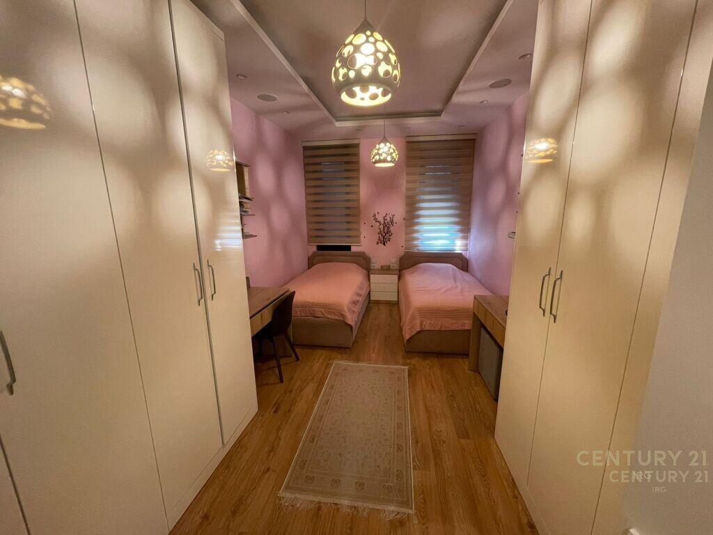 Apartment 3+1+2 for sale in Park Gate Residence, Elbasan Street