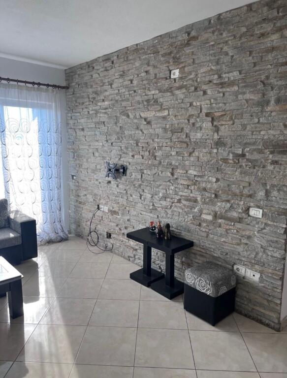 Jepet me qira apartment 2+1 ne Bathore