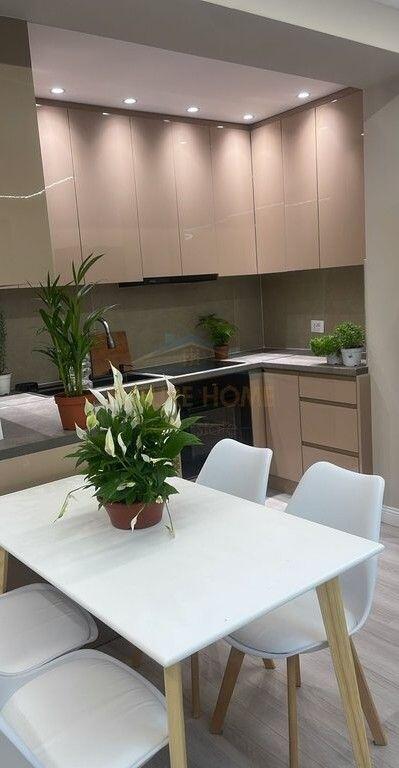 Qira, Apartament 1+1+Verandë, Kodra e Diellit 2