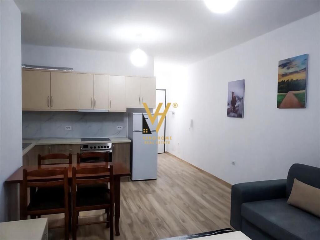 JEPET APARTAMENT 1+1+BLK ME QERA NE LAPRAKE 50.000 LEKE
