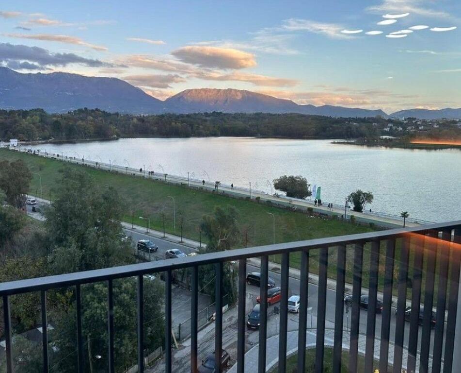 Appartamento 2+1+2 in vendita, Lake View Residence, Tirana