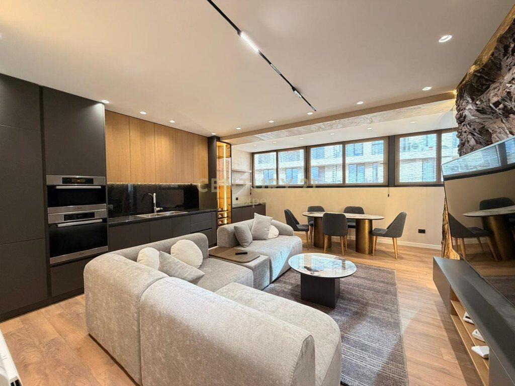 Apartament 2+1+2+Parkim Rruga e Durresit