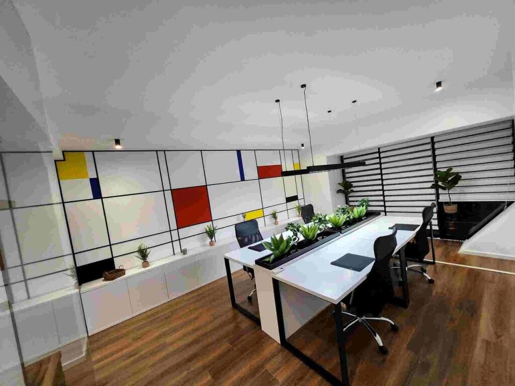 ZYRE ME QERA 66 M2 SQUARE 21 1.000 EURO