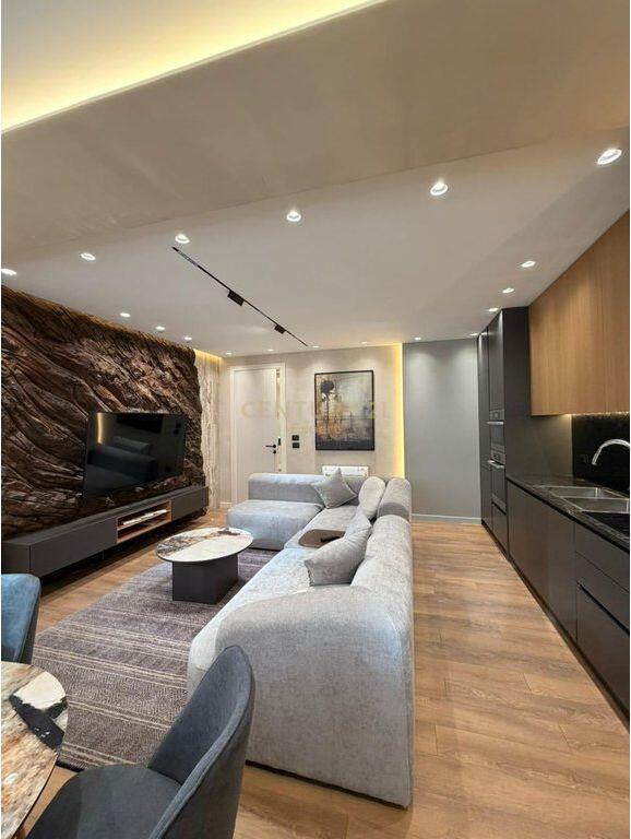 Apartament 2+1+2+Parkim Rruga e Durresit