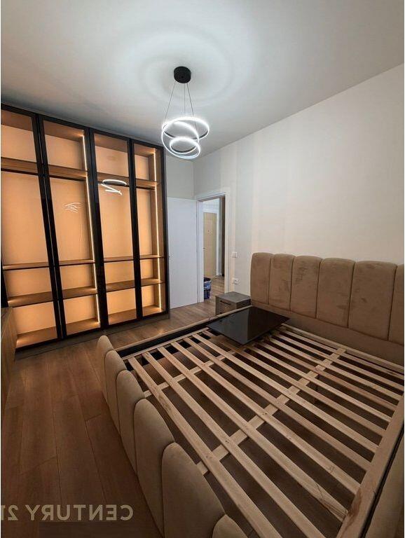 Apartament 1+1 per qera te Komuna e Parisit!