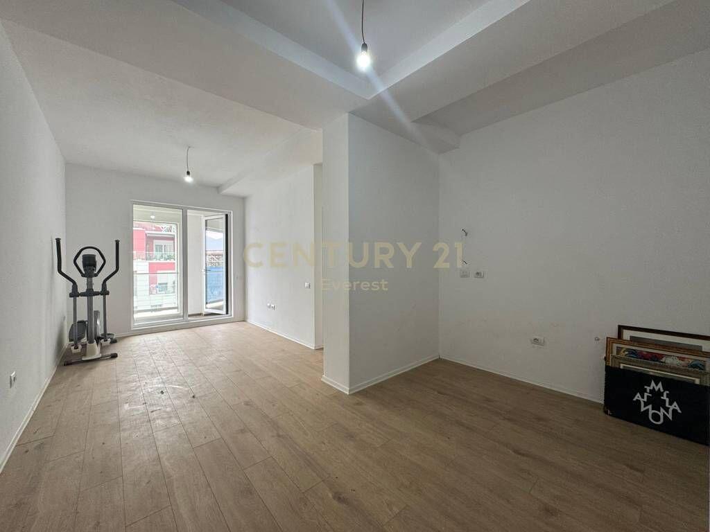 Appartamento 1+1+Posto Auto in vendita a Siri Kodra