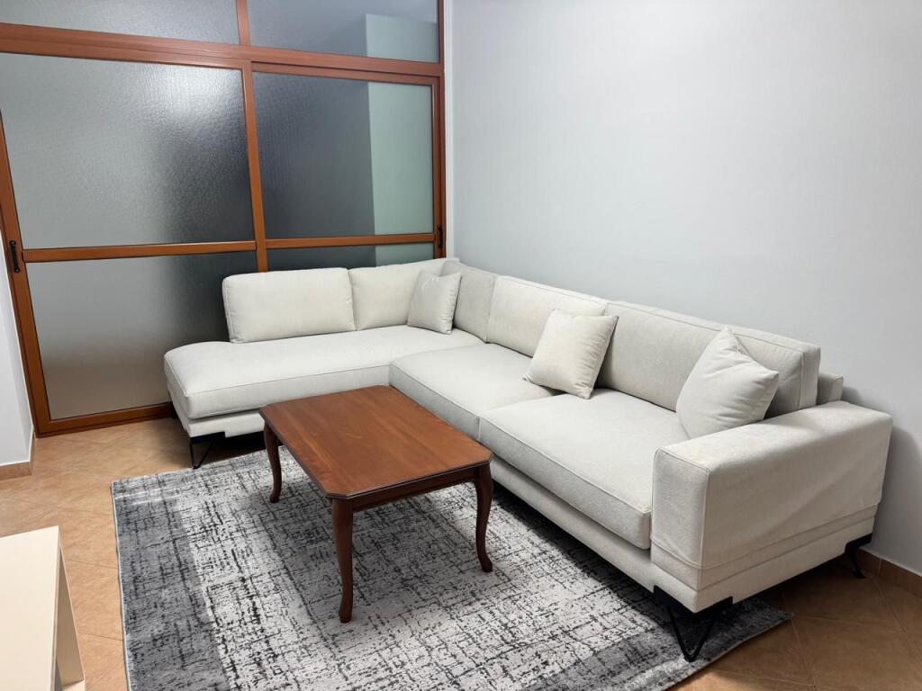 Appartamento 2+1, Via Kavaja!