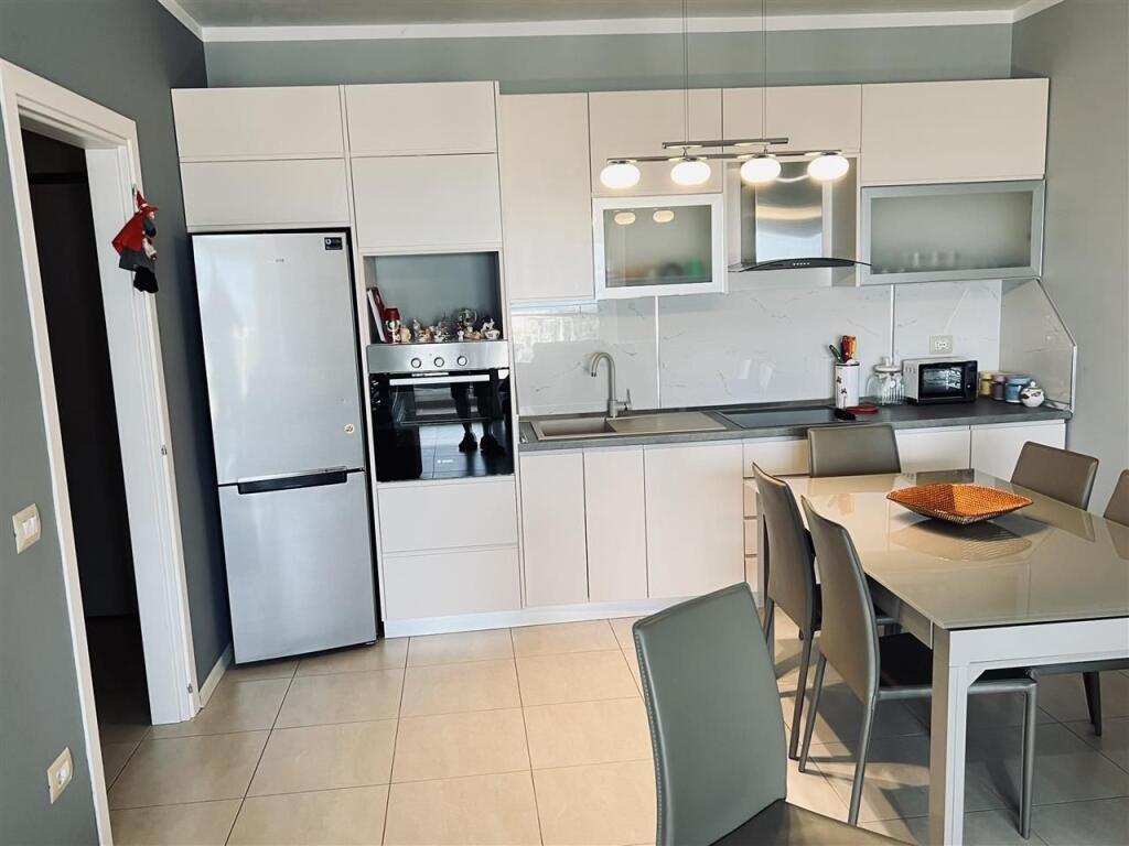 Apartment 2+1 for rent in neighborhood 17 Durres