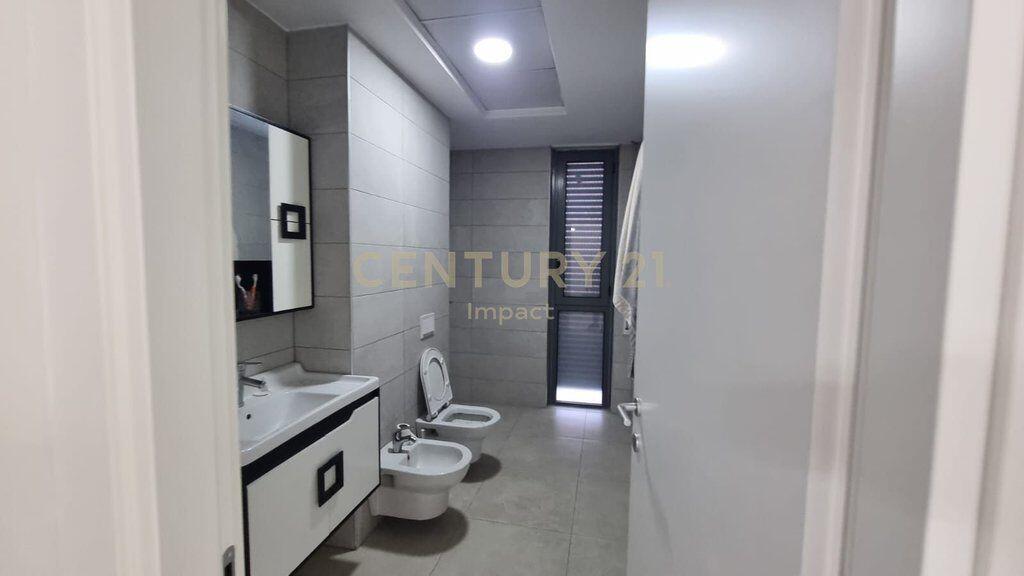 APPARTAMENTO 2+1+2 CON POSTO AUTO, IN AFFITTO A Fiori Di BOSCO!