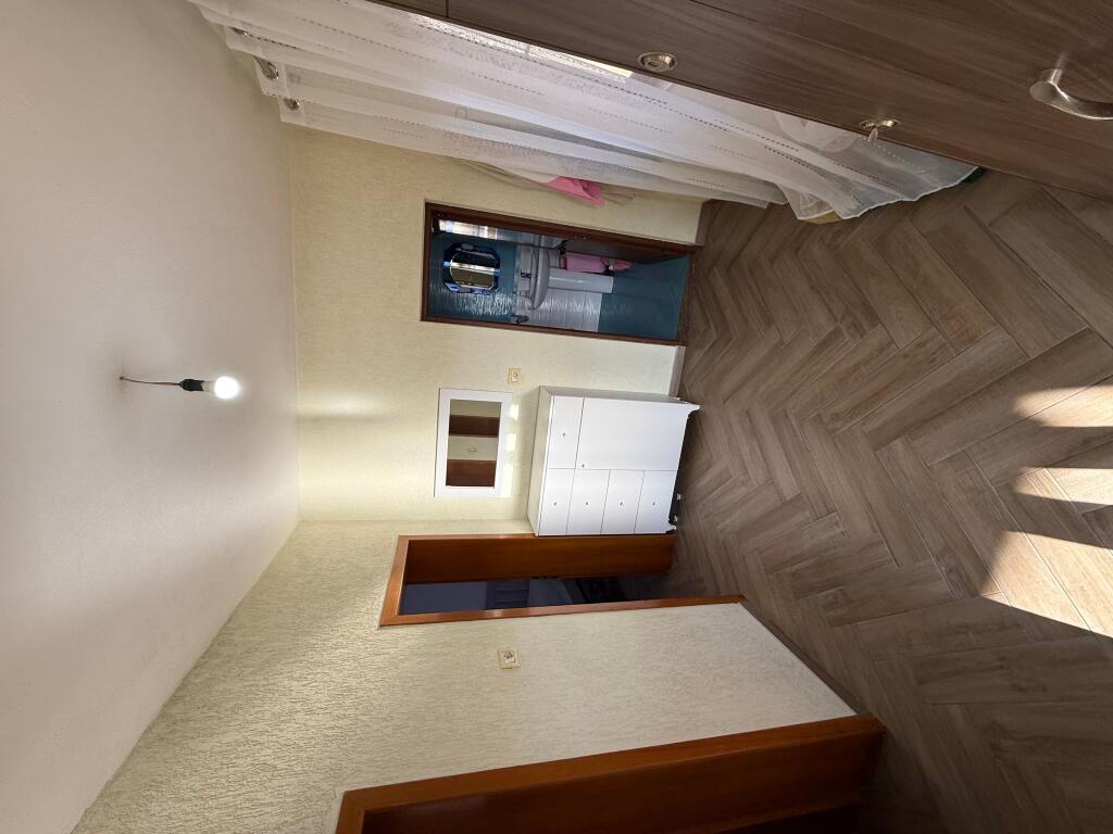 Jepet vile 2 katshe me qera