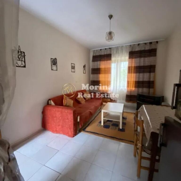 Rent | Private house 1 + 1 | Dibrës Street | 300 €/month
