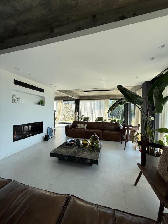 VILE 2 KATESHE PER QERA PRANE MULLETIT