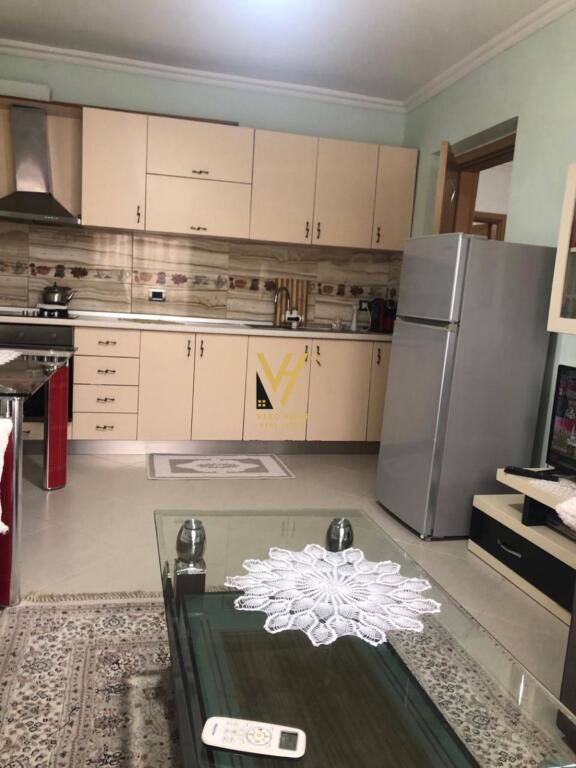 JEPET APARTAMENT 2+1+BLK ME QIRA TE MYSLYM SHYRI 60.000 LEKE