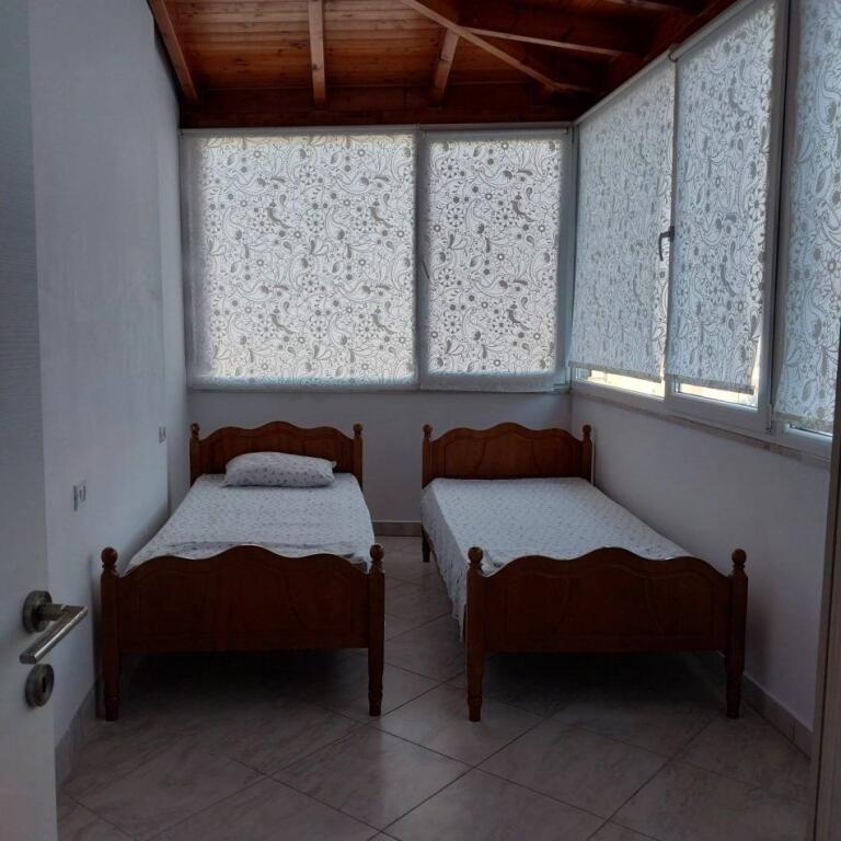 Apartment 2+1 for rent, 4th floor with elevator in Fresk near Pasticeri Albi.