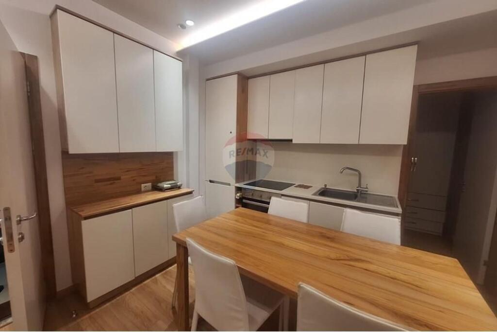 Appartamento moderno 3+1+2+parcheggio in affitto a Don Bosko, primo piano di una villa