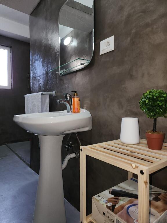 APARTMENT FOR RENT 1+1 CENTER 65,000 LEKE