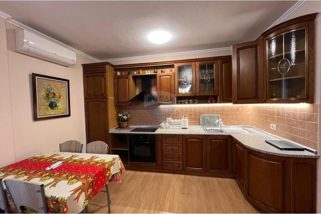 Apartment 1+1 for Rent at Pazari i Ri