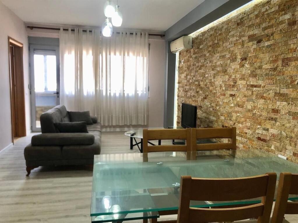 🏢Kavaja Street, near the “Condor Center” offers for rent a 2+1 furnished apartment.: 650 Euro
