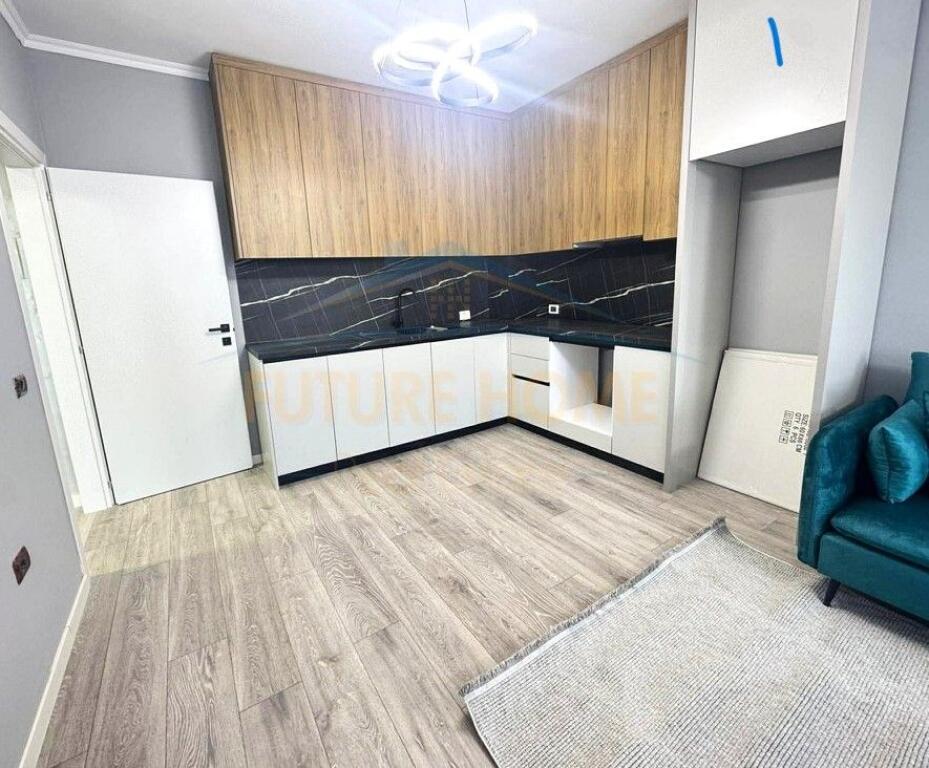 Shitet, Apartament 2+1+2 Vila L, Unaza e Re, Tirane