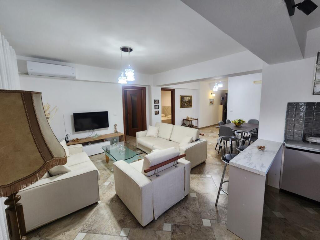 APARTAMENT 2+1 PER QERA PRANE STADIUMIT