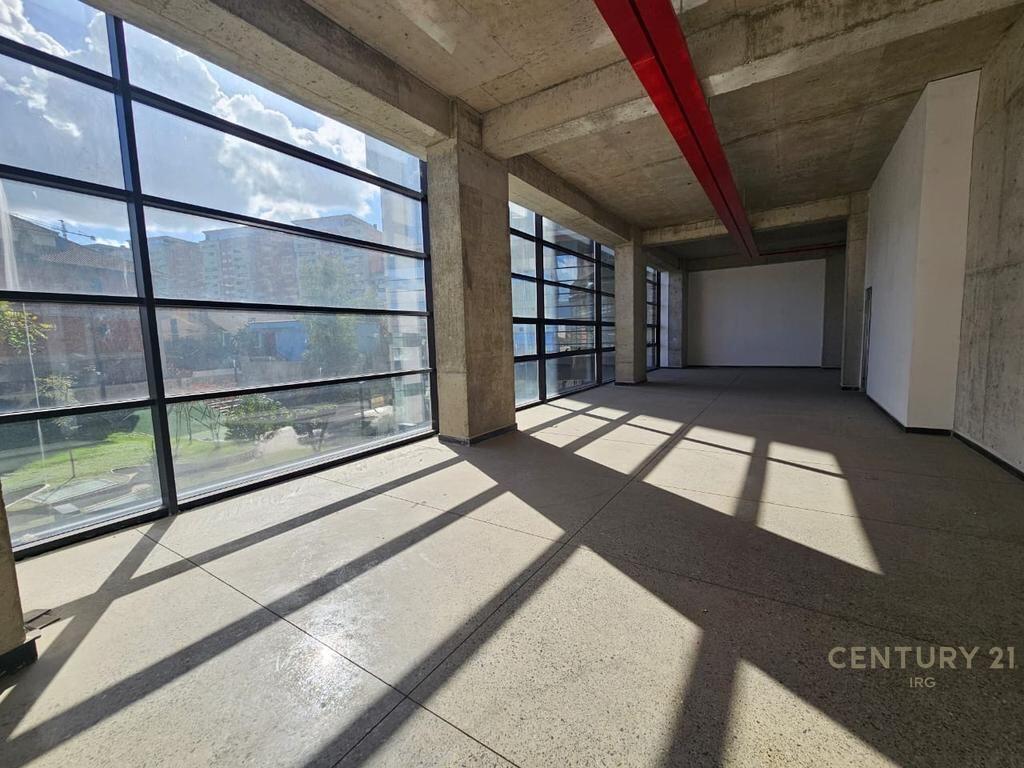 10-Storey Building for Rent on Kavaja Street – 4,500 m² Construction