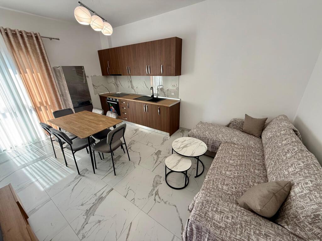 KAT VILE, APARTAMENT 2+1 PER QIRA