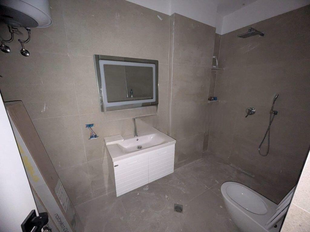 APARTAMENT 2+1+2 PER SHITJE NE RRUGEN 5 MAJI PRANE CONCORD CENTER  179,000 €