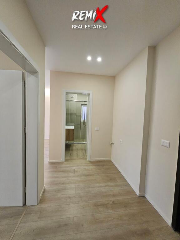 🏡 SHITET APARTAMENT 1+1 + VERANDË – SHKËMBI I KAVAJËS