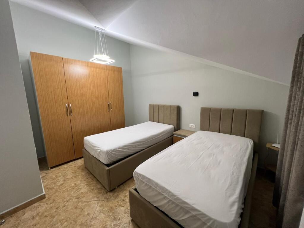 📣 SUPER RENT Apartment 2+1 With Balcony 📍 Former Bus Park, Near "Albanet" School ✨   🏢 Private Building  🪜 4th Floor (No Elevator)  🛋️ Furnished with Modern Conditions  👉 Parking Possibility in the Area   💶 Price 700 Euro Non-Negotiable