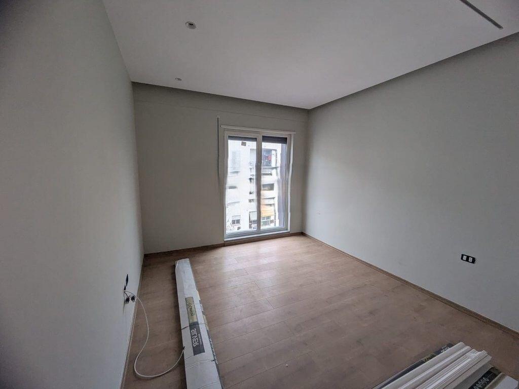 APARTAMENT 2+1+2 PER SHITJE NE RRUGEN 5 MAJI PRANE CONCORD CENTER  179,000 €