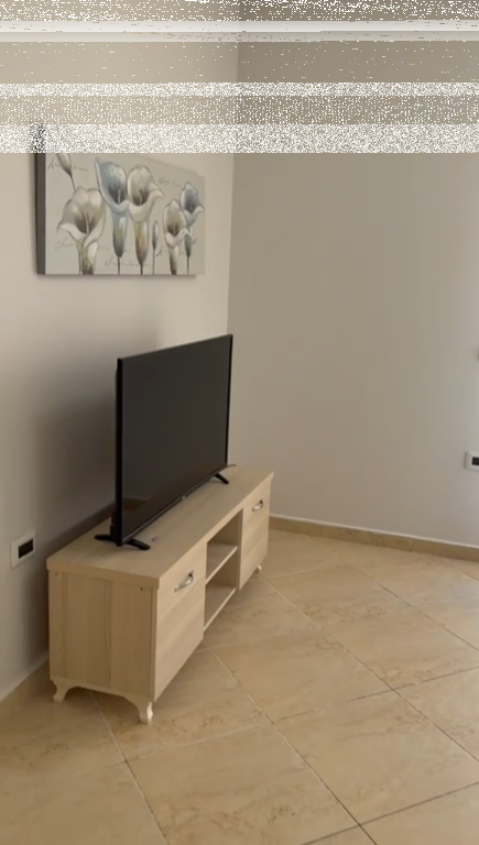 Appartamento 1+1, Yzbetisht!