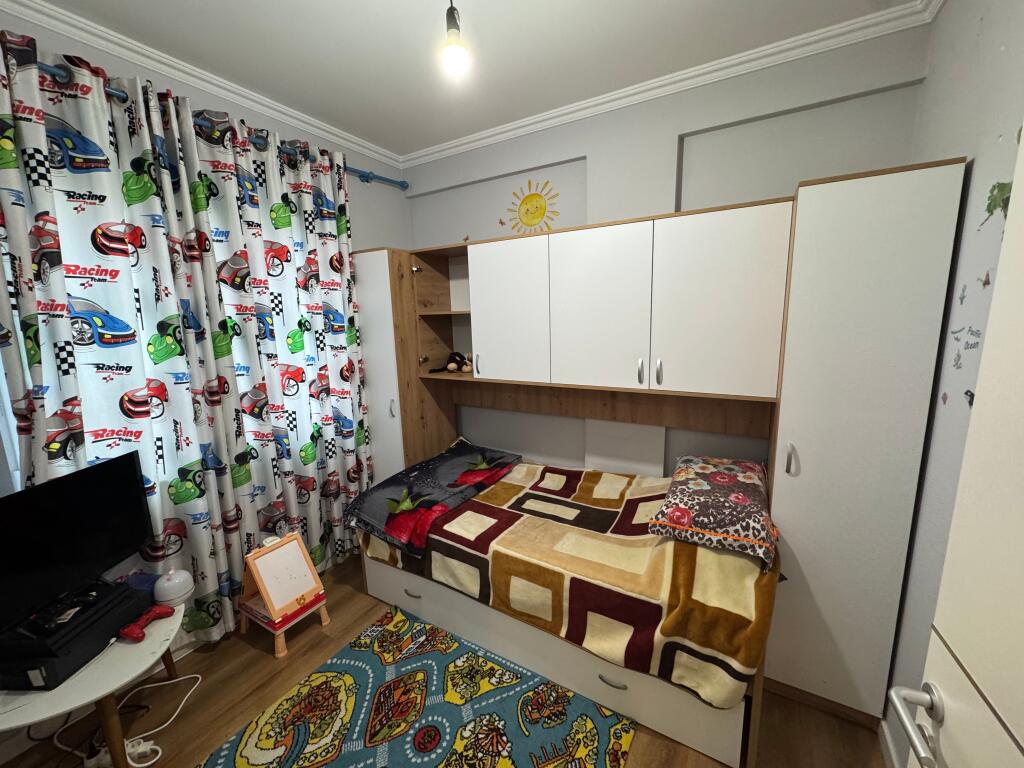 Appartamento 2+1 in Vendita – Selitë, vicino all'Università Barleti.