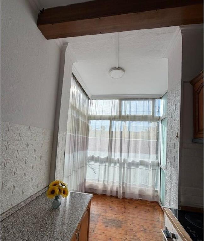 Jepet me qira Apartament 3+1+2 – tek Rruga “Mine Peza”, pranë Qendrës!