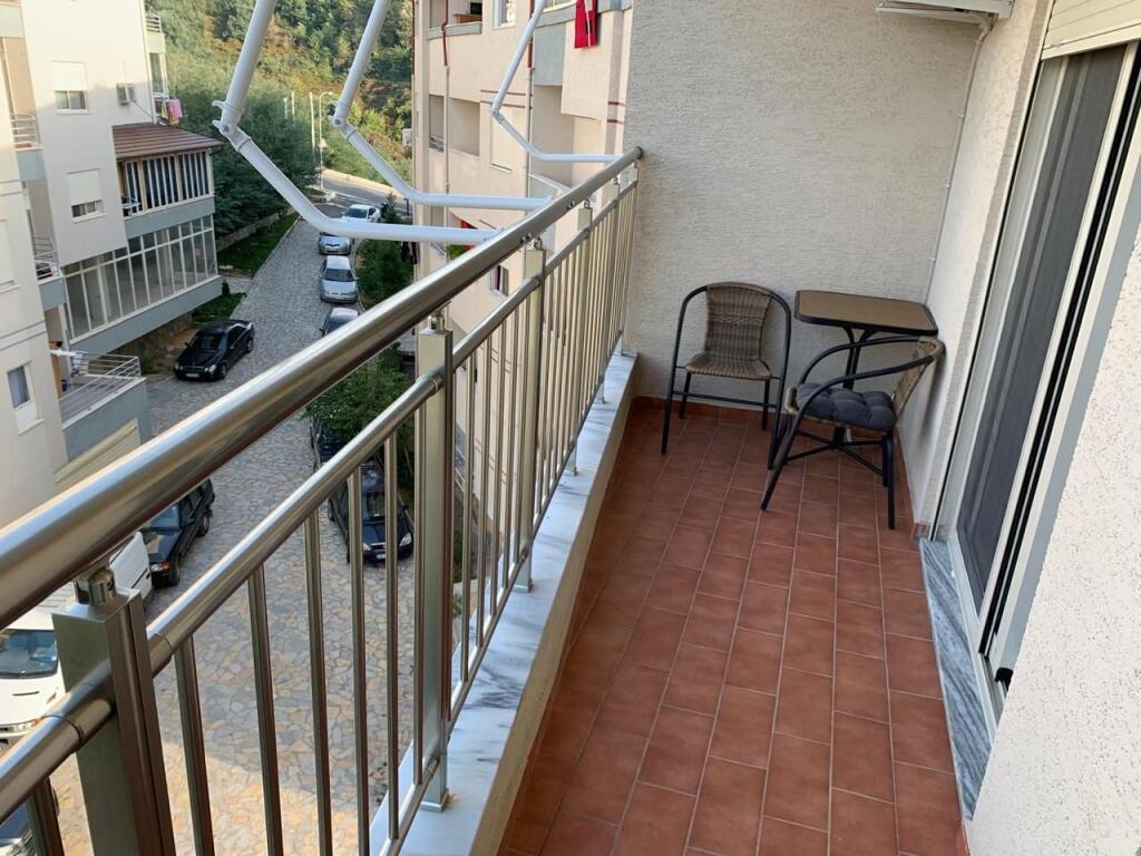 Apartment 3+1+2 in Fresk for rent 4th floor