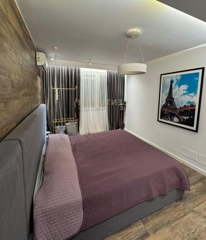 Shitet Apartament 2+1 ne Bryll.