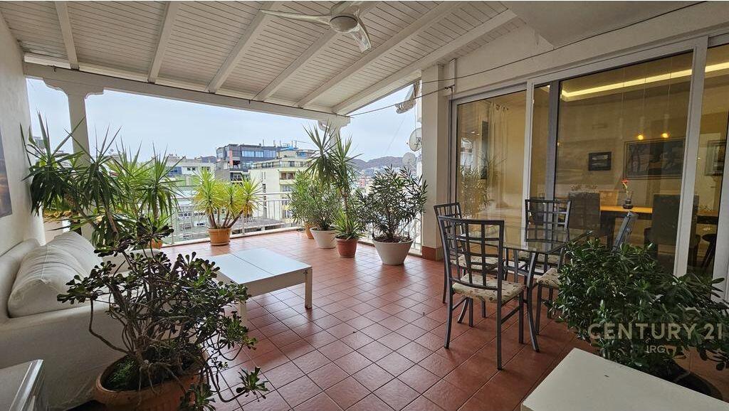 Shitet apartament 3+1+2 ne Bllok!