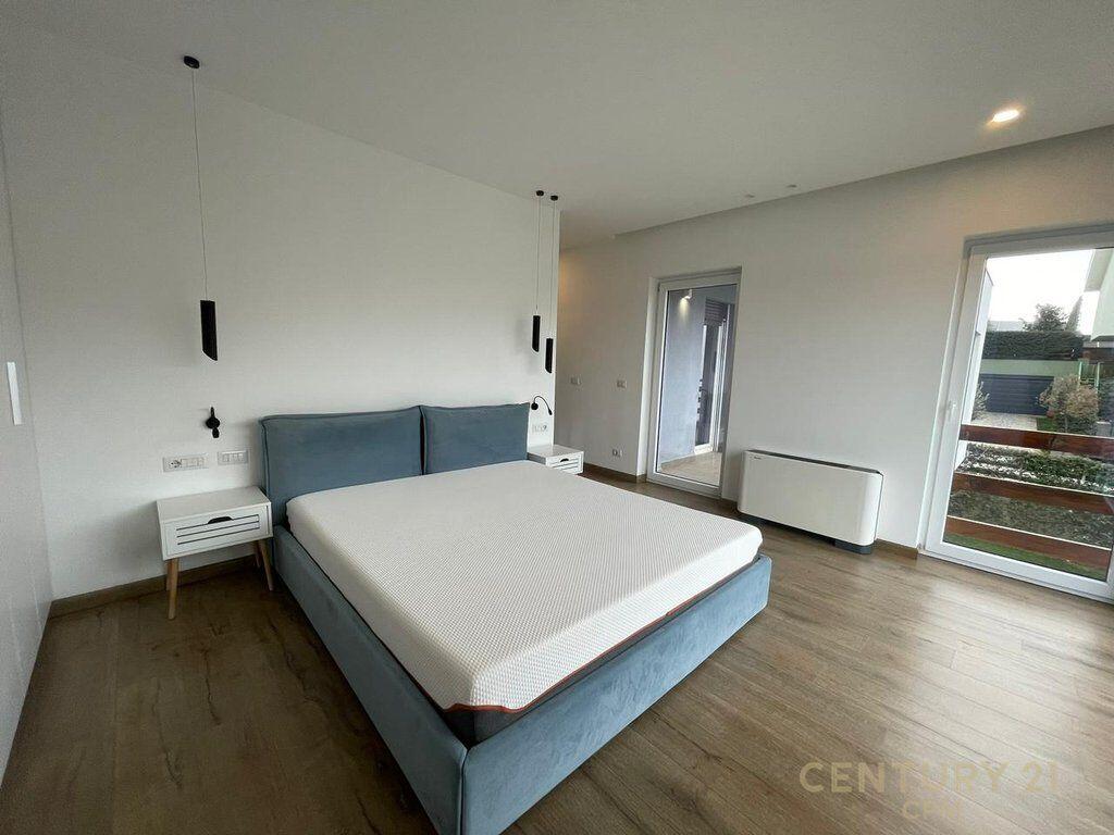 Modern villa for Rent at Long Hill