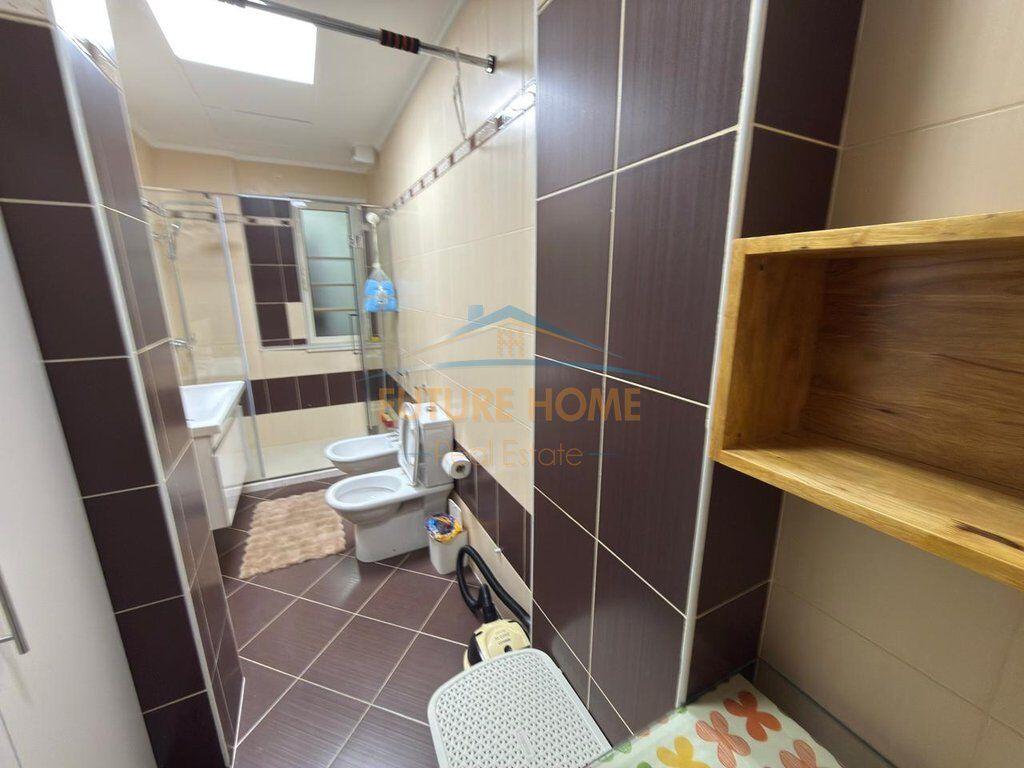 Rent, Apartment 3+1+2+Parking Space, Dry Lake, Tirana.