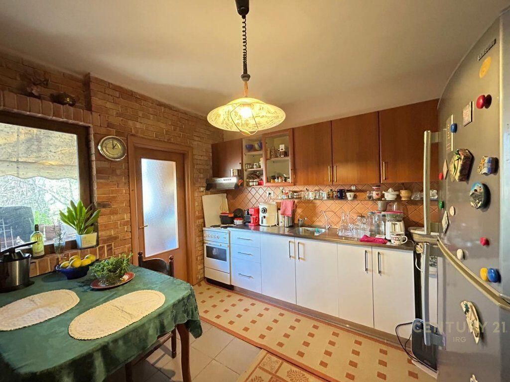 APARTAMENT 2+1 PAS AMBASADES AMERIKANE