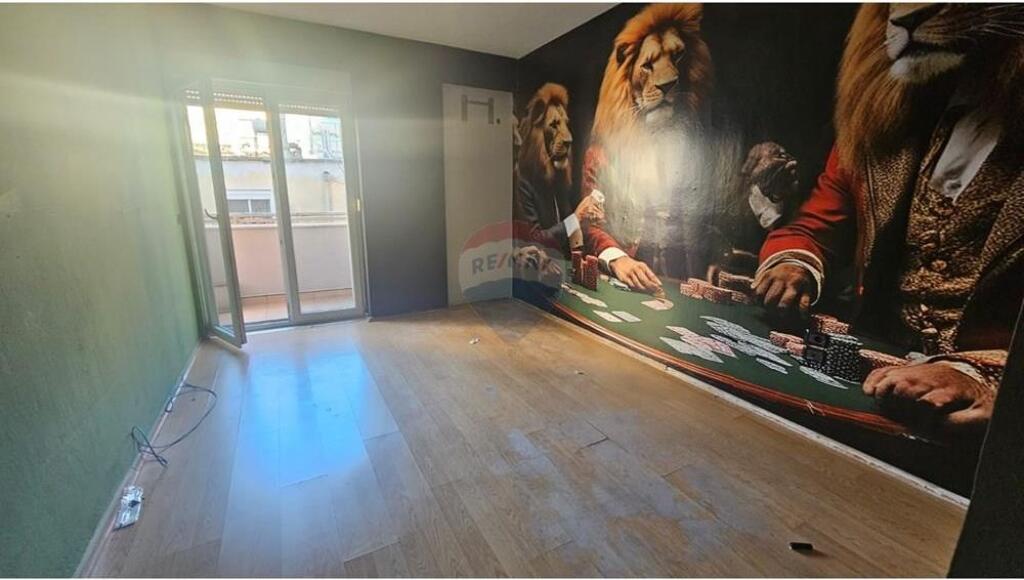 Office space for rent behind Post Office No. 8