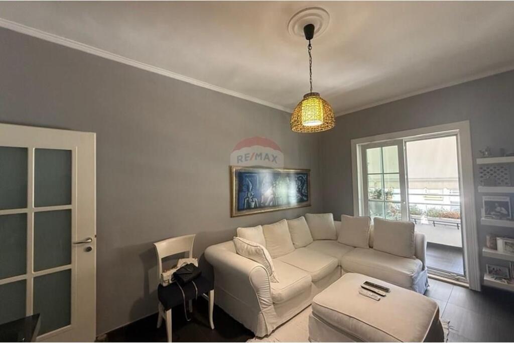 GARDA, JAPIM ME QIRA APARTAMENT 1+1