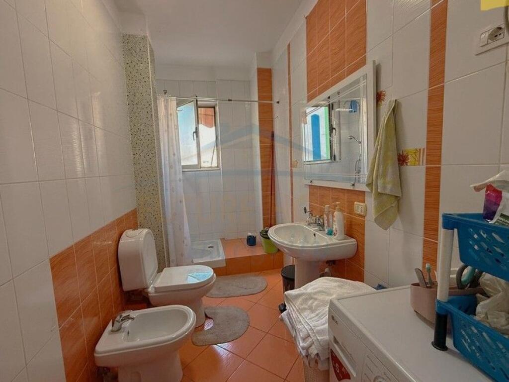 For sale, 2+1 apartment, Pazari i Ri, Tirana.