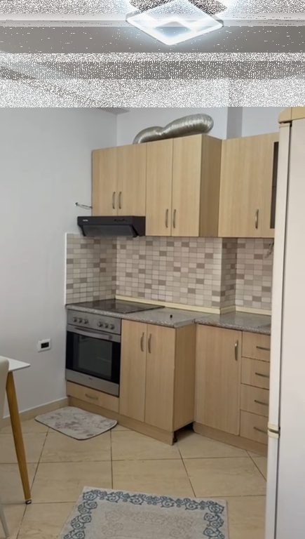 Appartamento 1+1, Yzbetisht!